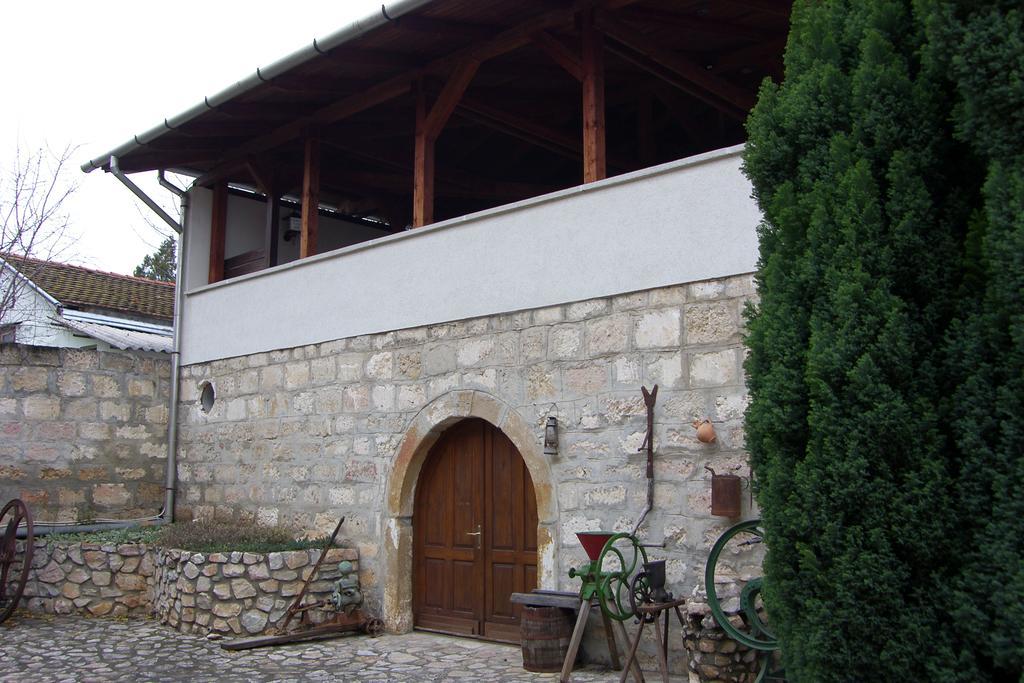 Hotel Adler Panzio Budaörs Esterno foto
