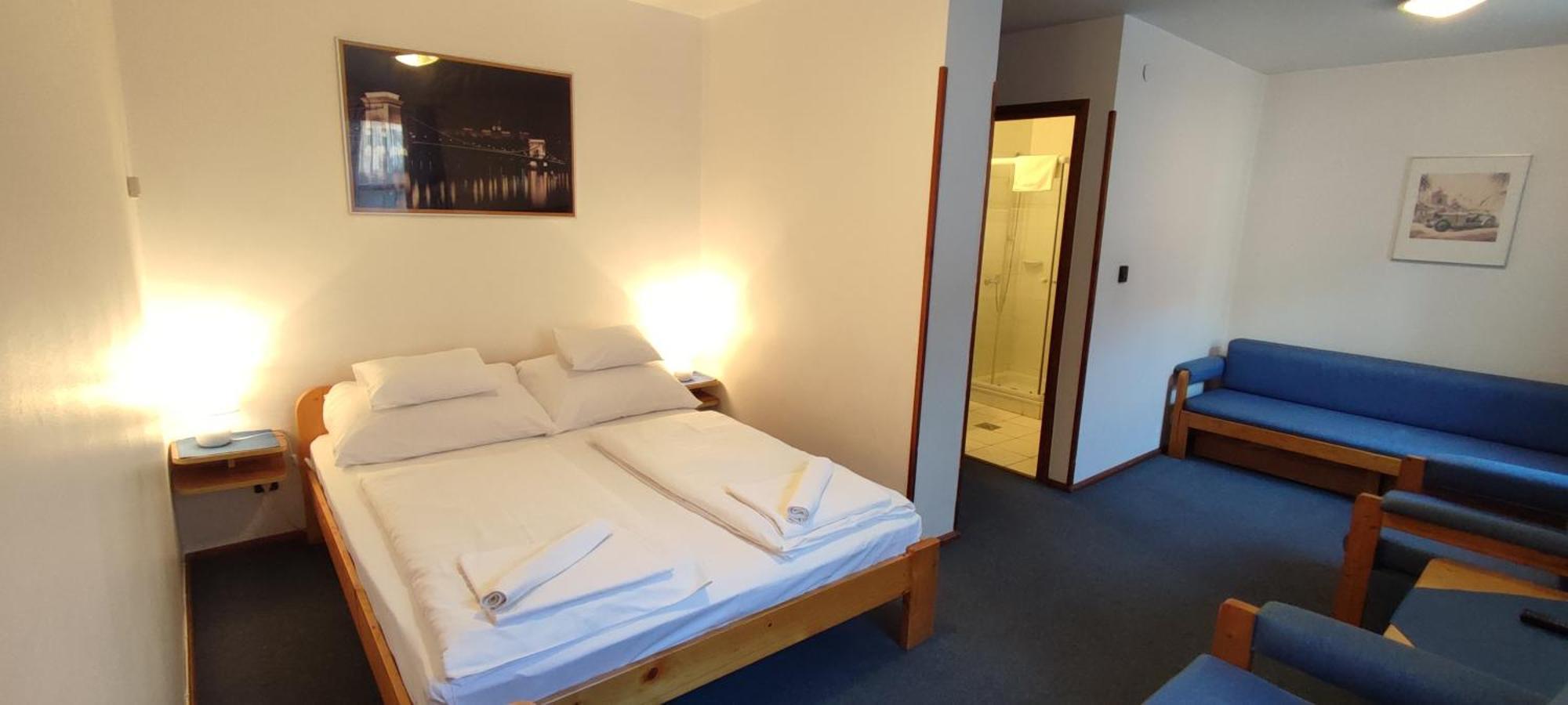 Hotel Adler Panzio Budaörs Esterno foto